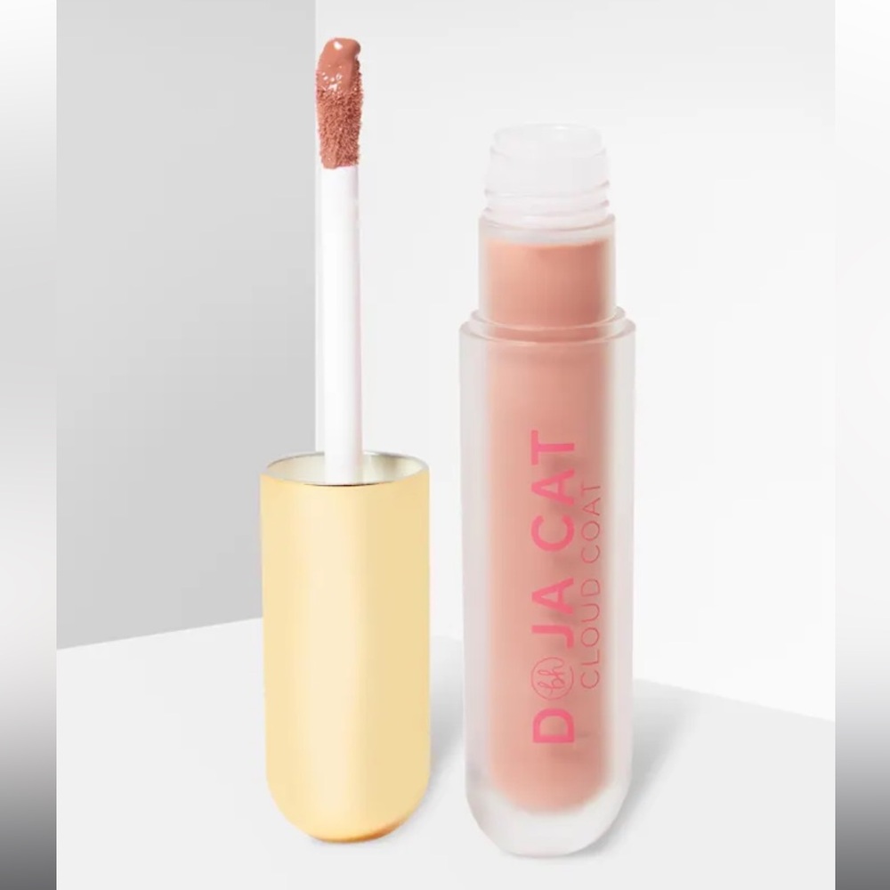 BH Cosmetics X Doja Cat Cloud Coat Liquid Lip Powder Nude